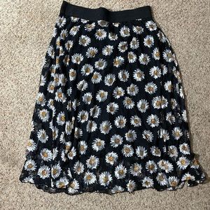 Like new LULAROE midi skirt sunflowers size large